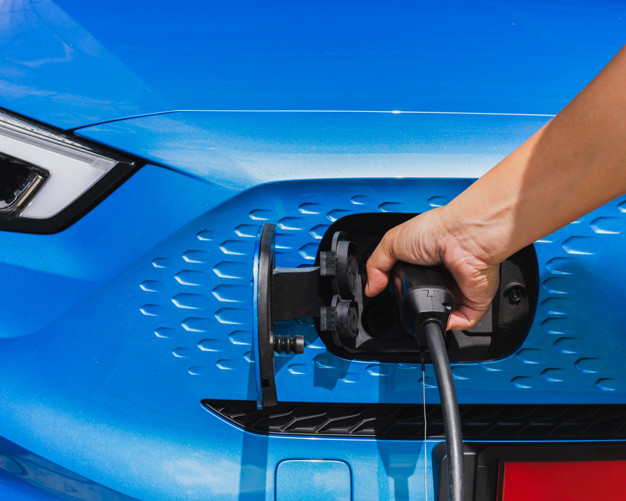 EV & Hybrid Battery Essentials: Free Blueprint for Every Driver